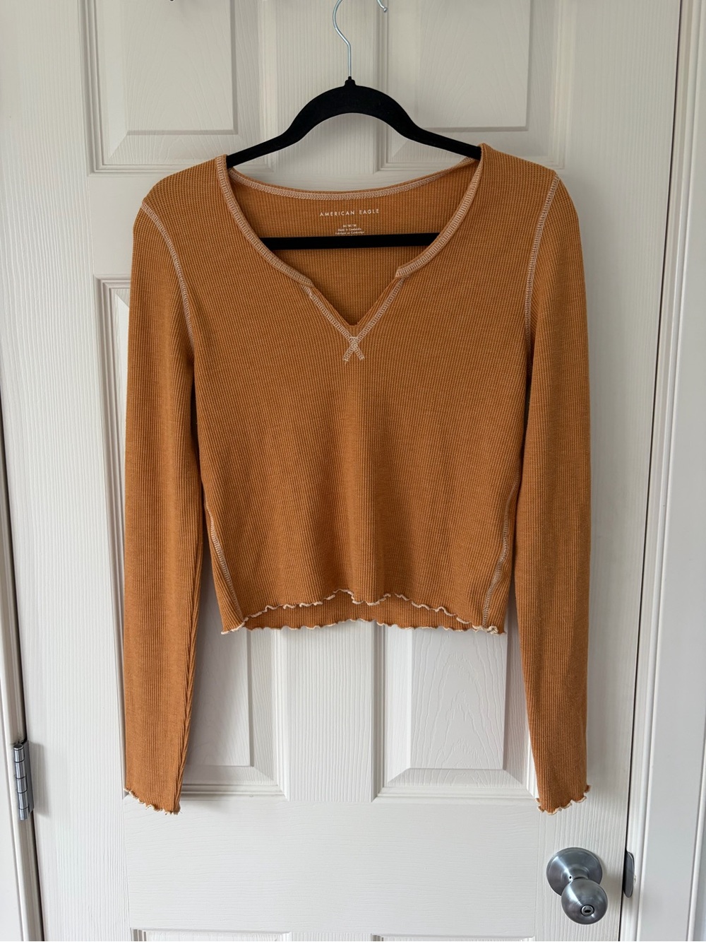 🌹 AMERICAN EAGLE - Medium Orange Long Sleeve Shirt